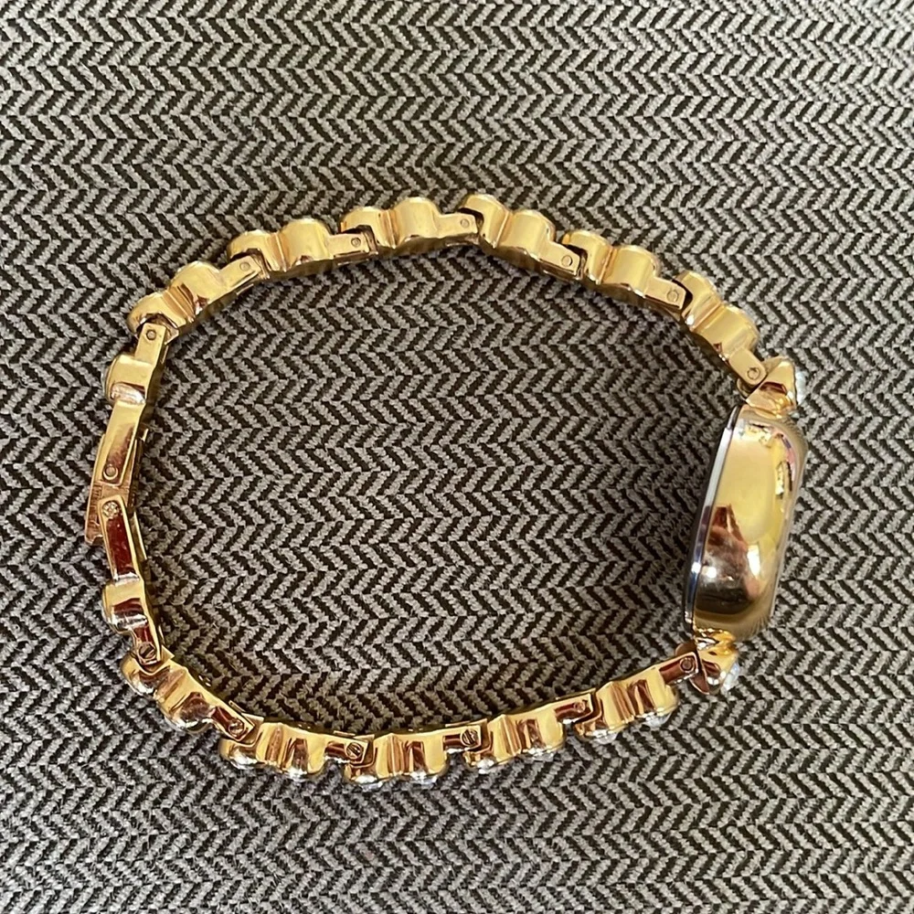 Disney Time Works Mickey Mouse women’s watch - Picture 11 of 14